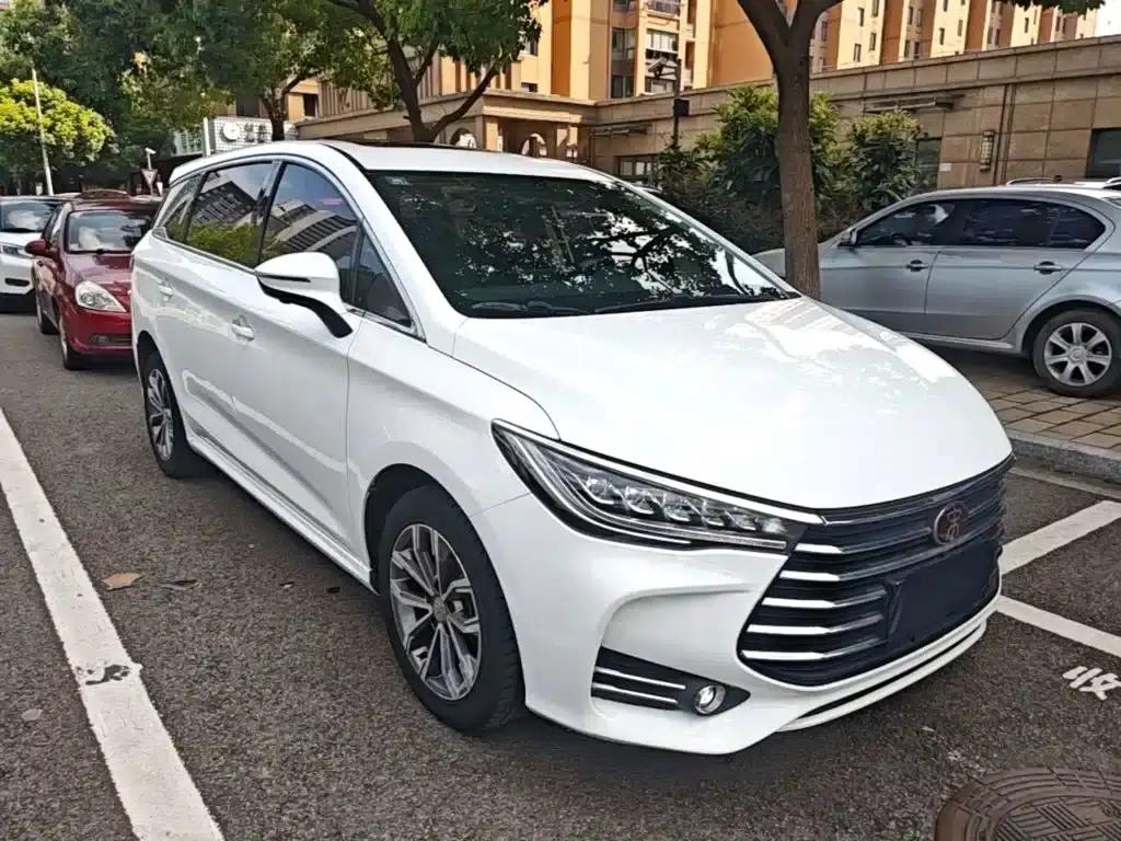 Song MAX 2019 1.5T Automatic Intelligent Connected Sunroof Model 7-Seater National VI Emission Standard — миниатюра 4