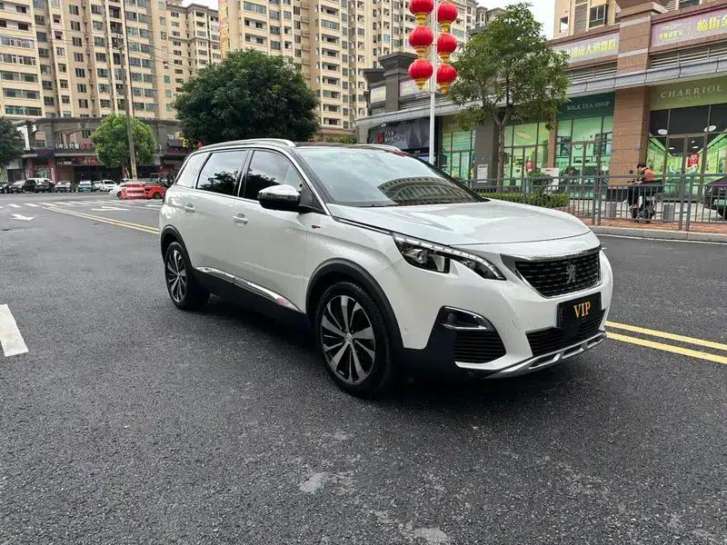 Peugeot 5008 2017 380THP 7-seater Luxury GT Edition — миниатюра 3