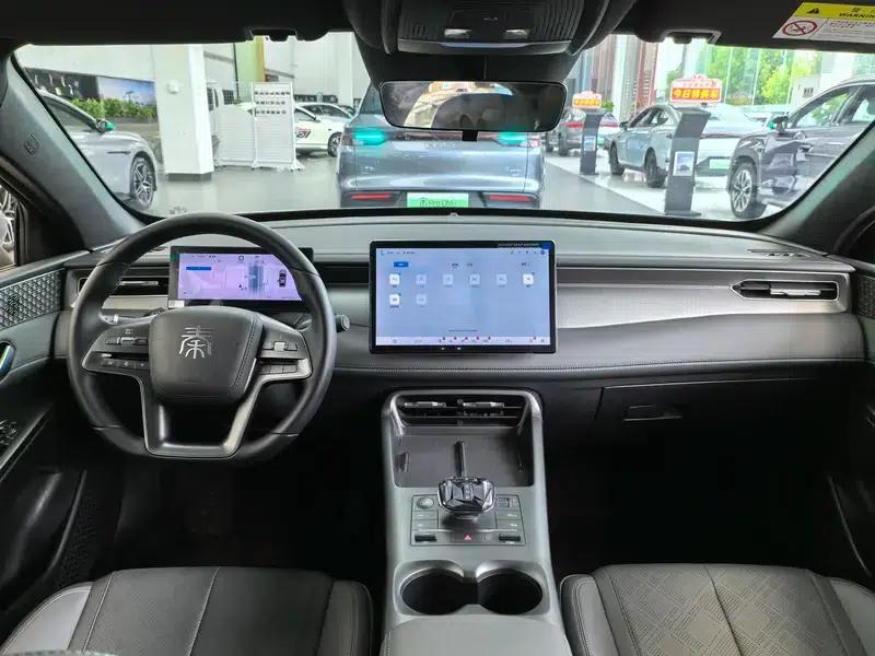Qin PLUS DM 2025 Intelligent Driving Edition DM-i 120KM Superior Model — миниатюра 6