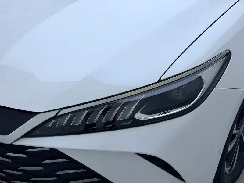 Qin PLUS DM 2025 Intelligent Driving Edition DM-i 120KM Superior Model — миниатюра 12