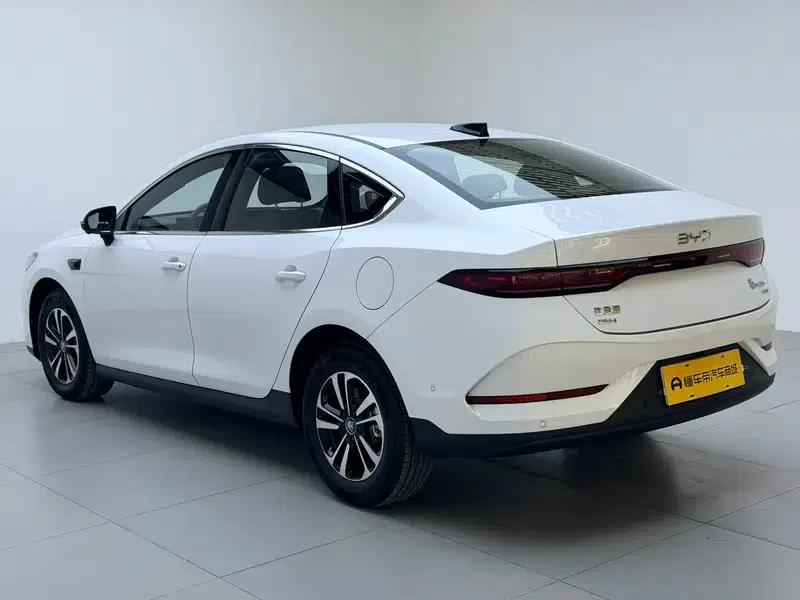 Qin PLUS DM 2025 Intelligent Driving Edition DM-i 120KM Superior Model — миниатюра 5