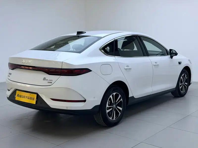Qin PLUS DM 2025 Intelligent Driving Edition DM-i 120KM Superior Model — миниатюра 7
