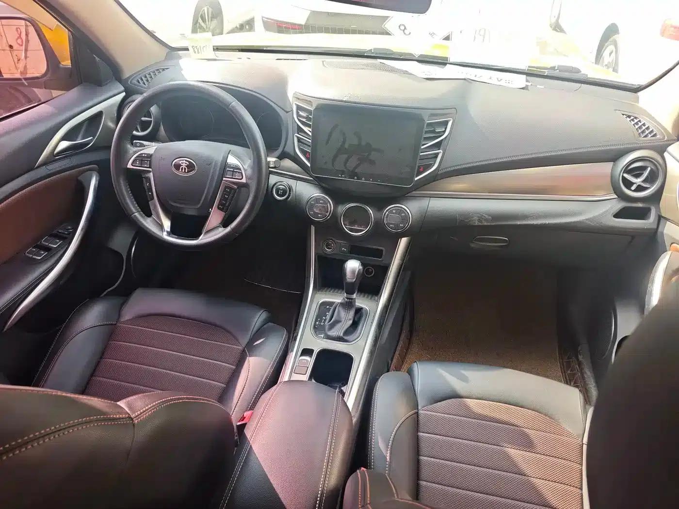 Song 2016 Grand Edition 1.5TID Automatic Leading Model — миниатюра 7