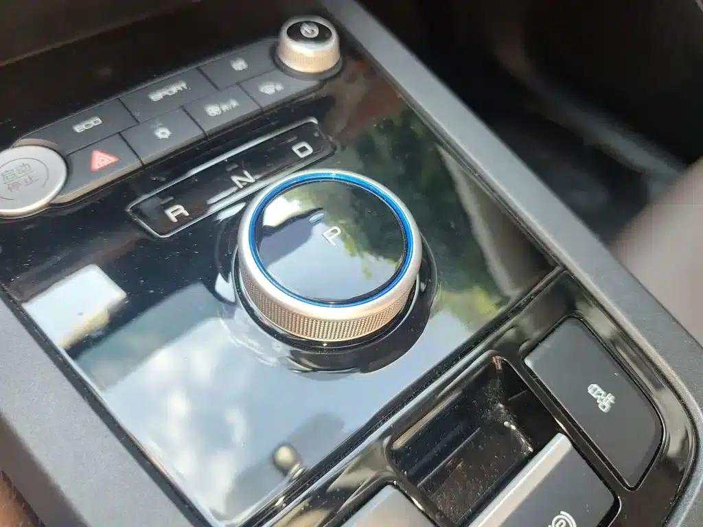 BYD e2 2021 Luxury Edition — миниатюра 10