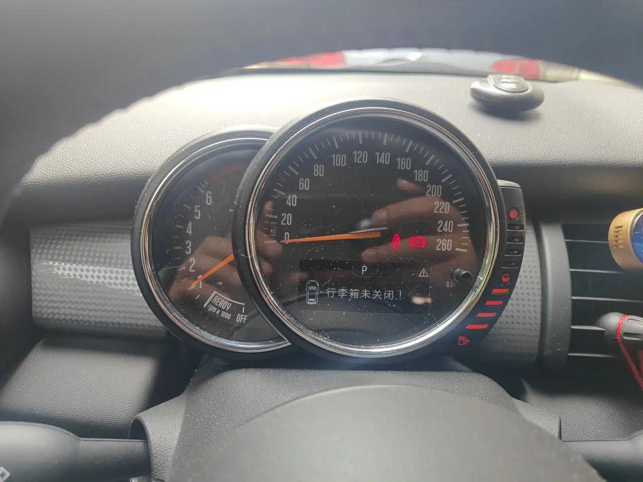 MINI 2015 1.5T COOPER Fun Five-Door Edition — миниатюра 11