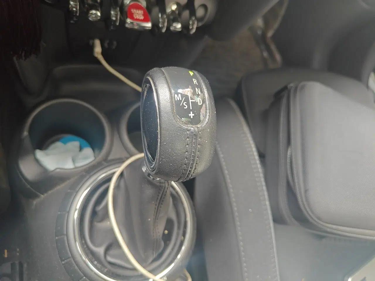 MINI 2015 1.5T COOPER Fun Five-Door Edition — миниатюра 14