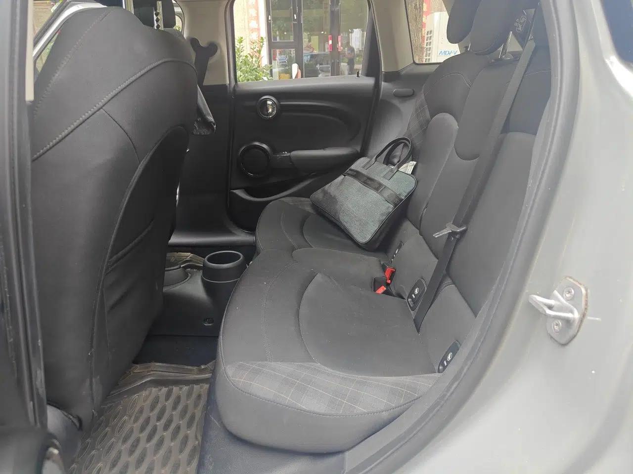 MINI 2015 1.5T COOPER Fun Five-Door Edition — миниатюра 17