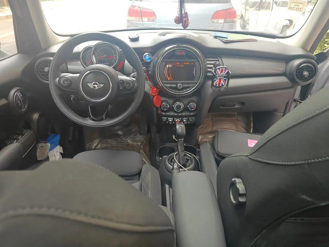 MINI 2015 1.5T COOPER Fun Five-Door Edition — миниатюра 9