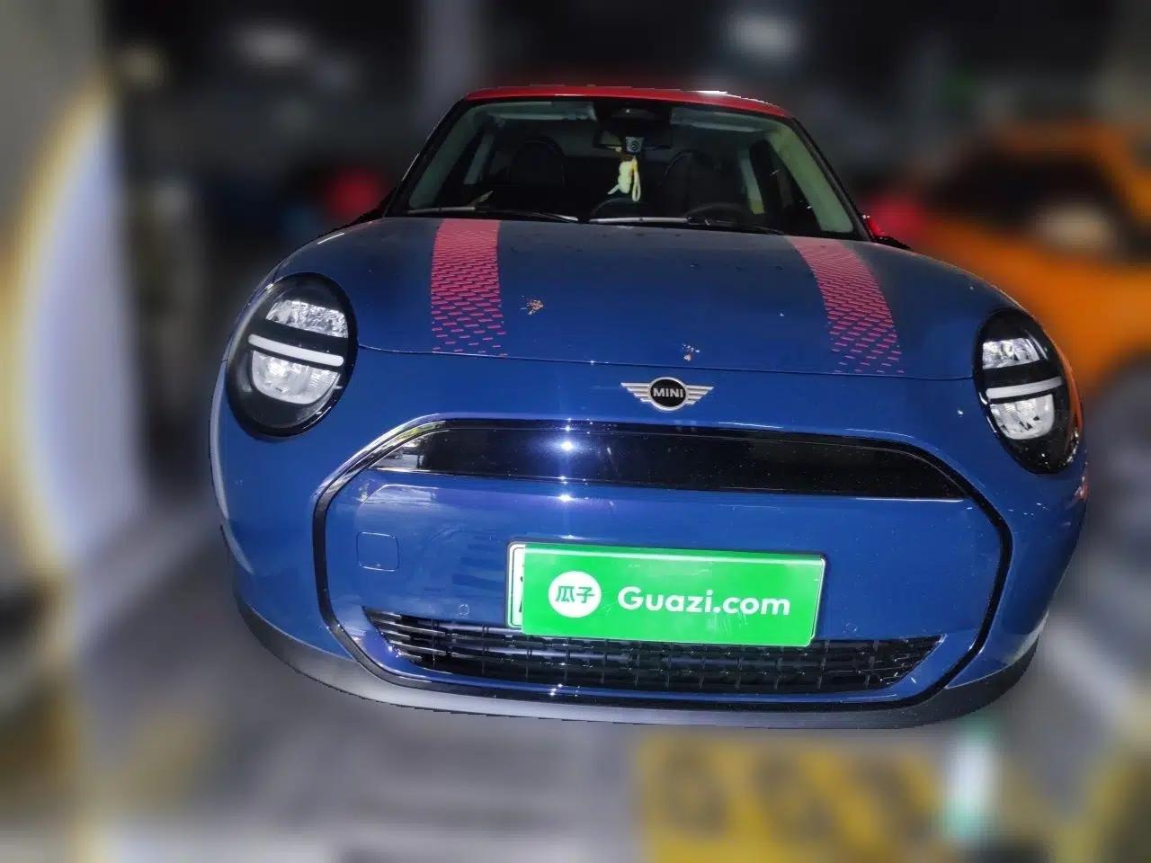 MINI Electric COOPER 2026 Model, 466km COOPER E Classic Style — миниатюра 2