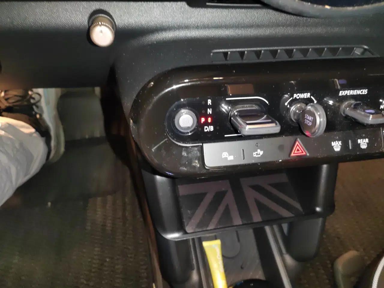 MINI Electric COOPER 2026 Model, 466km COOPER E Classic Style — миниатюра 14