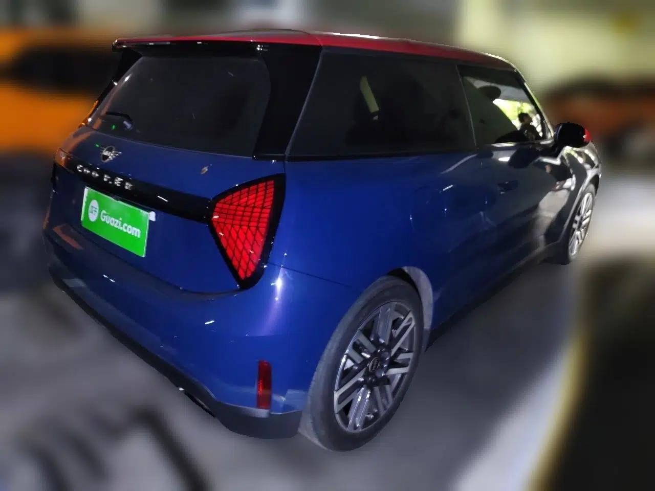 MINI Electric COOPER 2026 Model, 466km COOPER E Classic Style — миниатюра 6