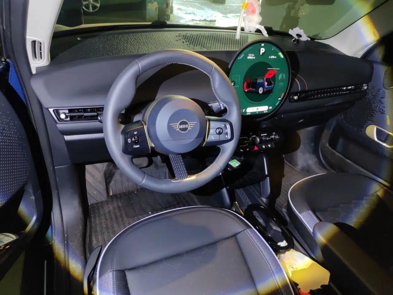 MINI Electric COOPER 2026 Model, 466km COOPER E Classic Style — миниатюра 9