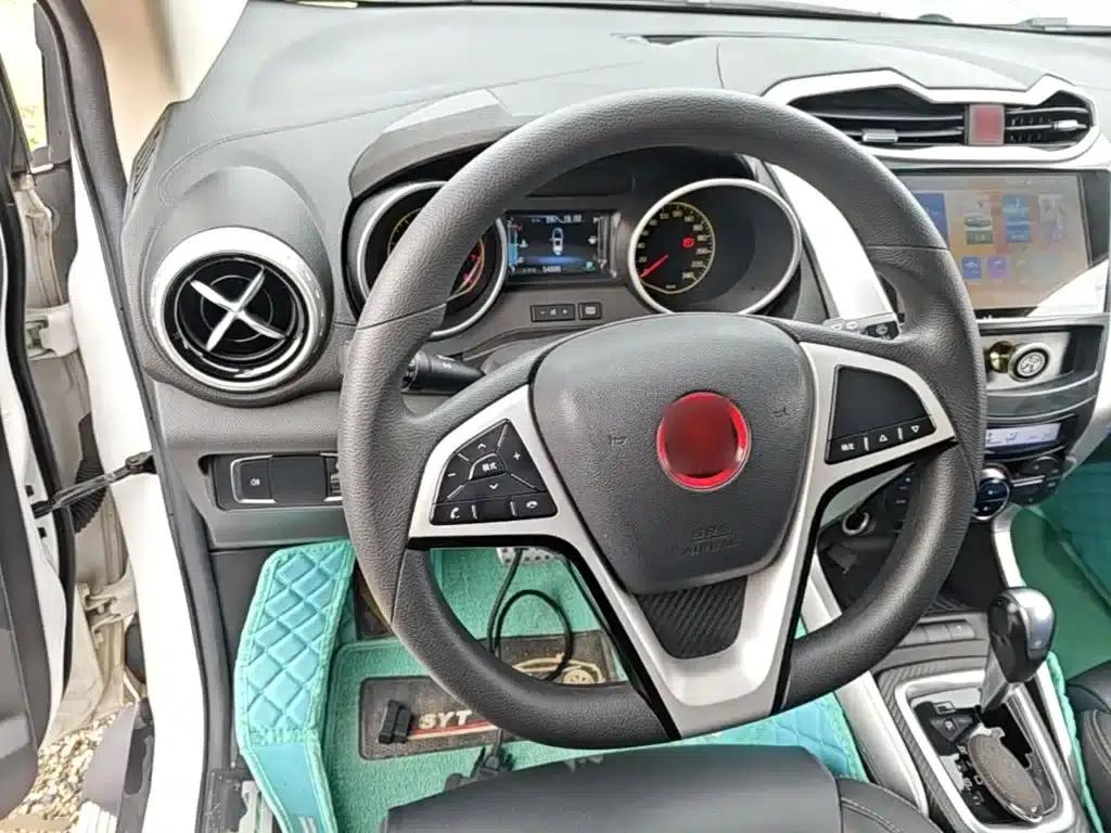 2017 Yuan 1.5L Automatic Cool and Stylish Model — миниатюра 17