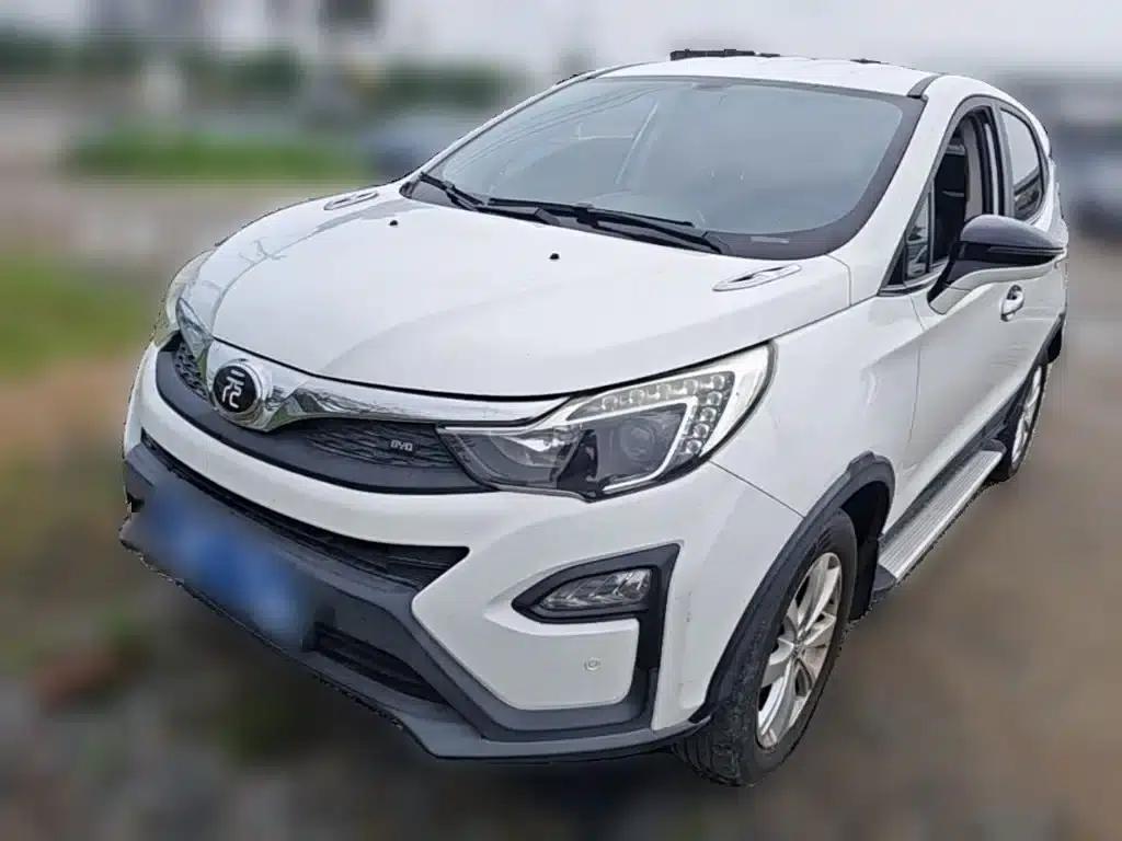 2017 Yuan 1.5L Automatic Cool and Stylish Model — миниатюра 3