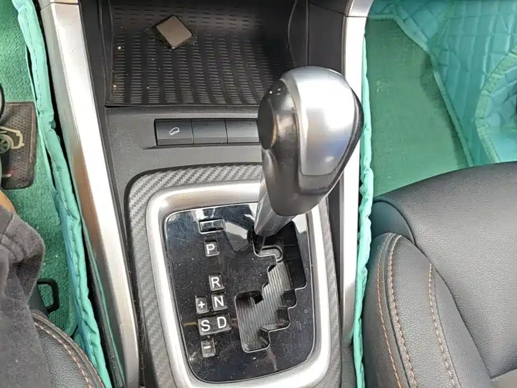 2017 Yuan 1.5L Automatic Cool and Stylish Model — миниатюра 21