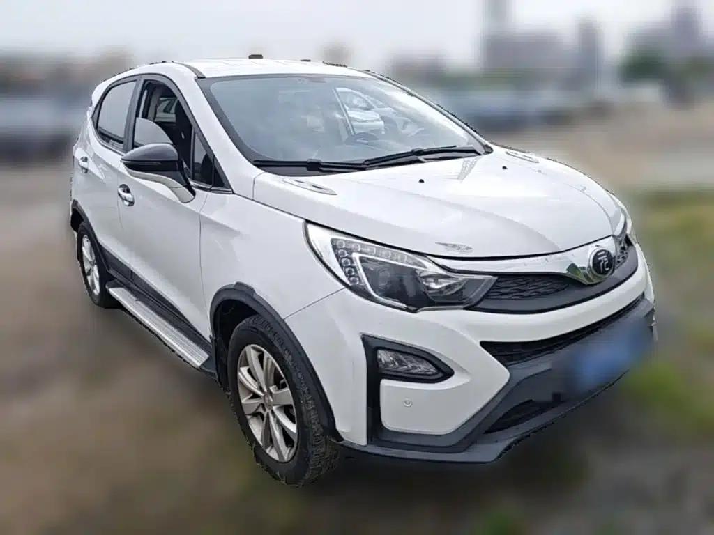 2017 Yuan 1.5L Automatic Cool and Stylish Model — миниатюра 7