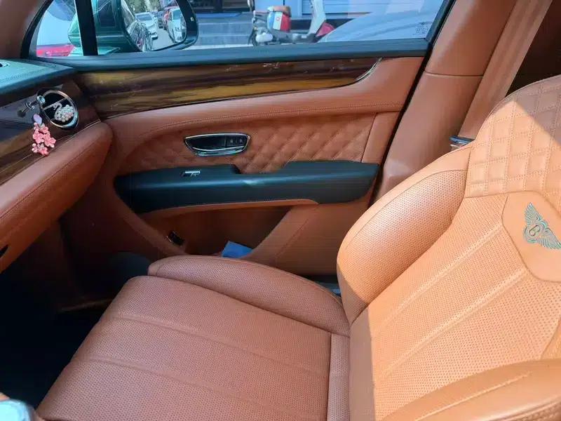 Bentayga 2021 4.0T V8 — миниатюра 6