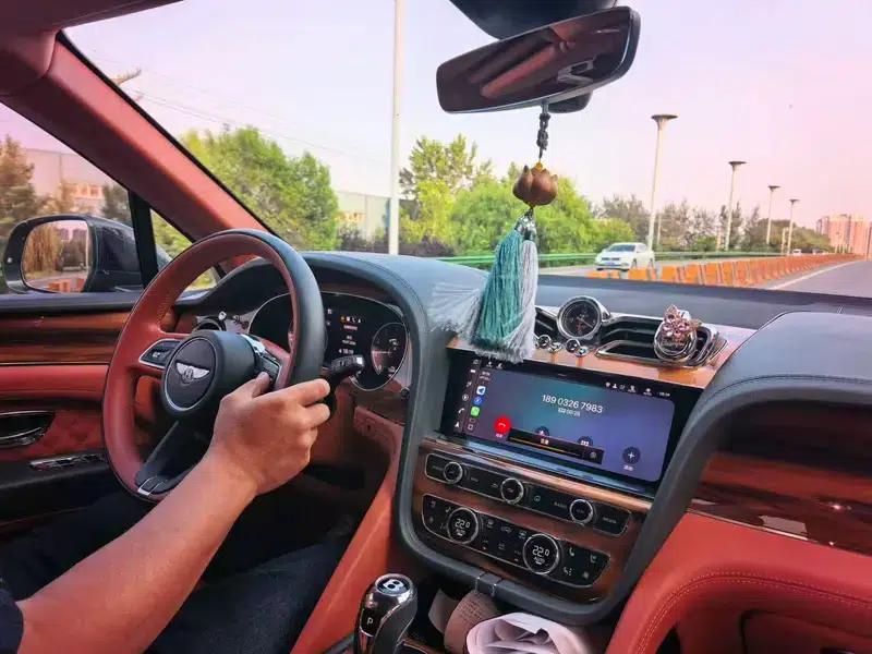Bentayga 2021 4.0T V8 — миниатюра 7