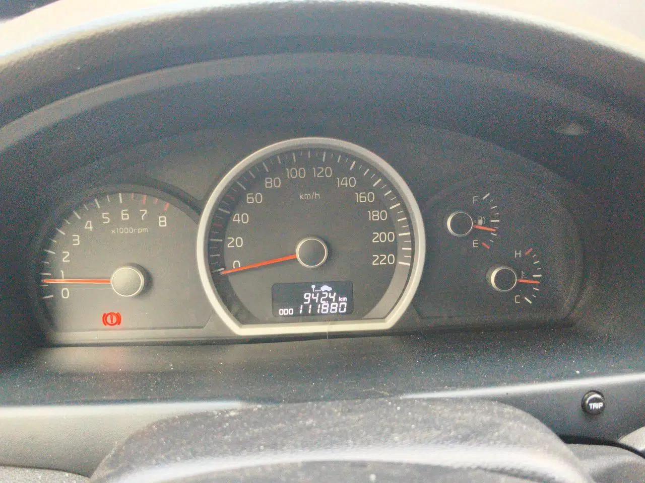 Kia Sportage 2013 2.0L Manual Two-Wheel Drive GLS — миниатюра 11