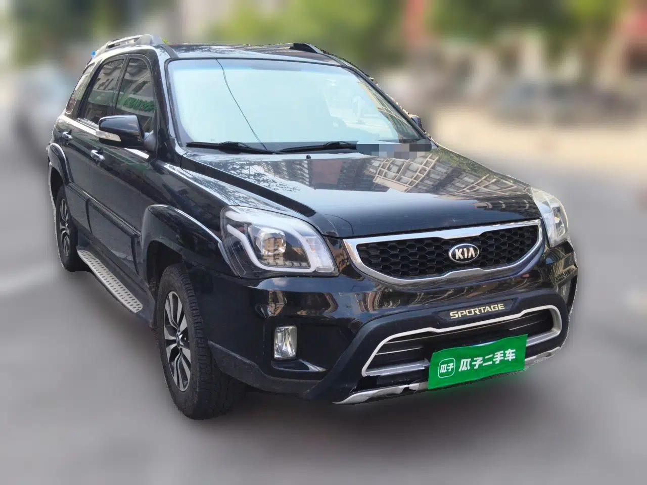 Kia Sportage 2013 2.0L Manual Two-Wheel Drive GLS — миниатюра 3