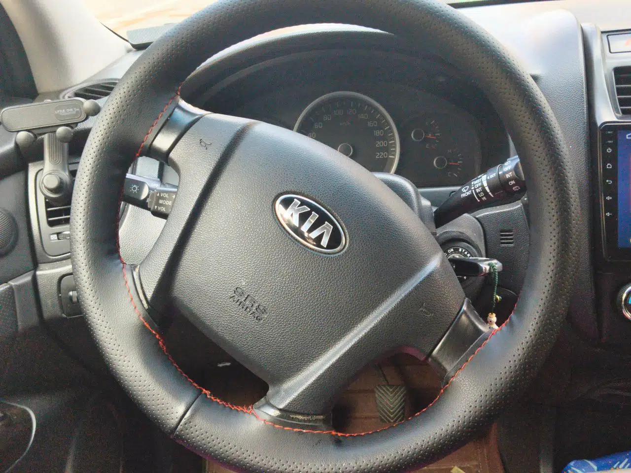 Kia Sportage 2013 2.0L Manual Two-Wheel Drive GLS — миниатюра 10