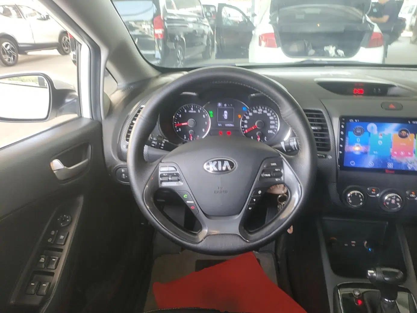 Kia K3 2017 1.6L Automatic 15th Anniversary Special Edition GLS — миниатюра 13