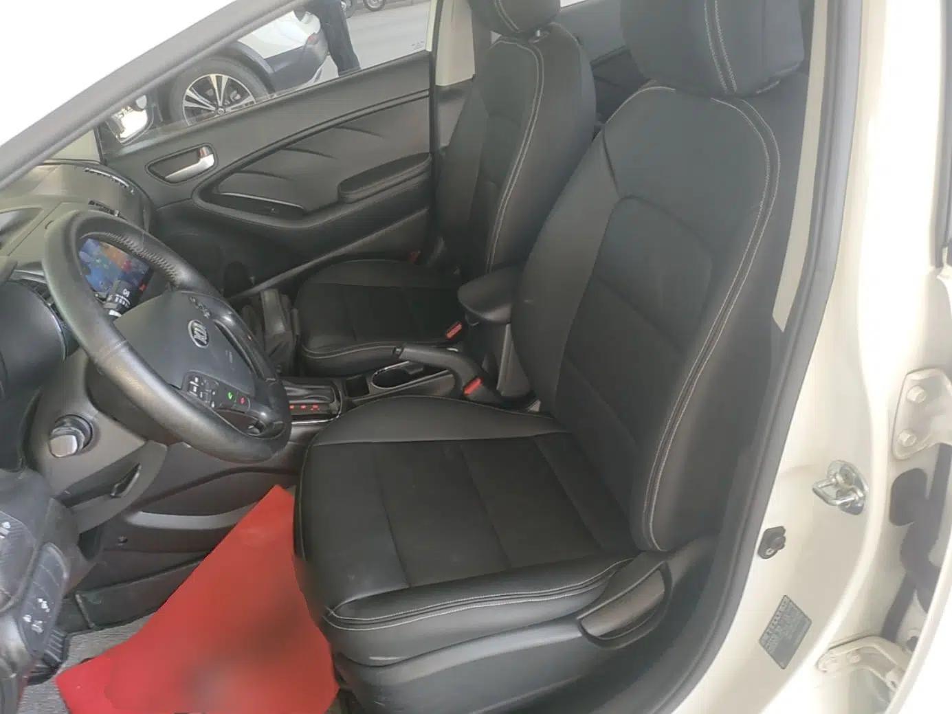 Kia K3 2017 1.6L Automatic 15th Anniversary Special Edition GLS — миниатюра 17