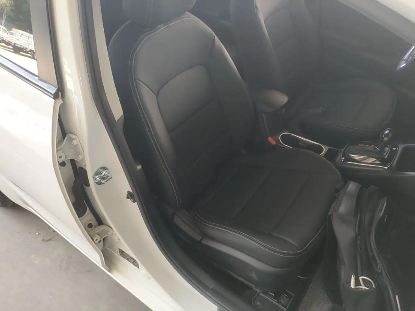 Kia K3 2017 1.6L Automatic 15th Anniversary Special Edition GLS — миниатюра 19