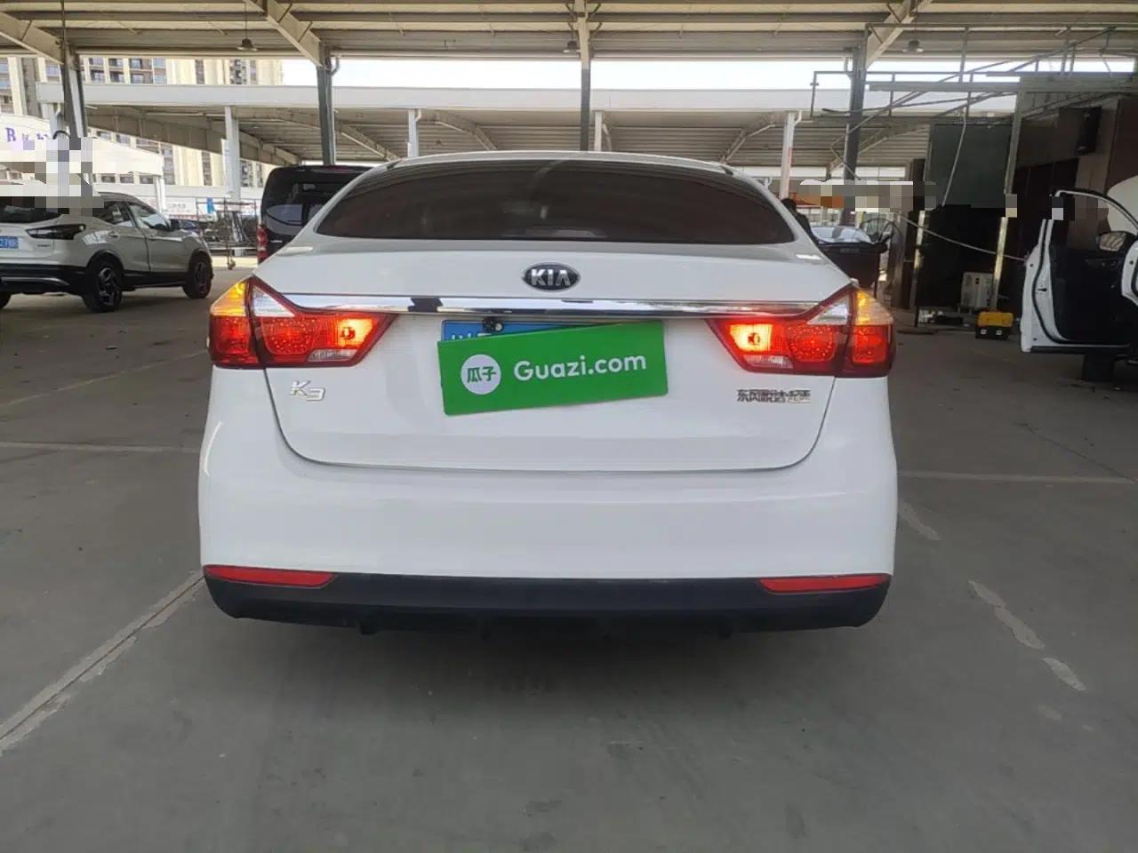 Kia K3 2017 1.6L Automatic 15th Anniversary Special Edition GLS — миниатюра 5