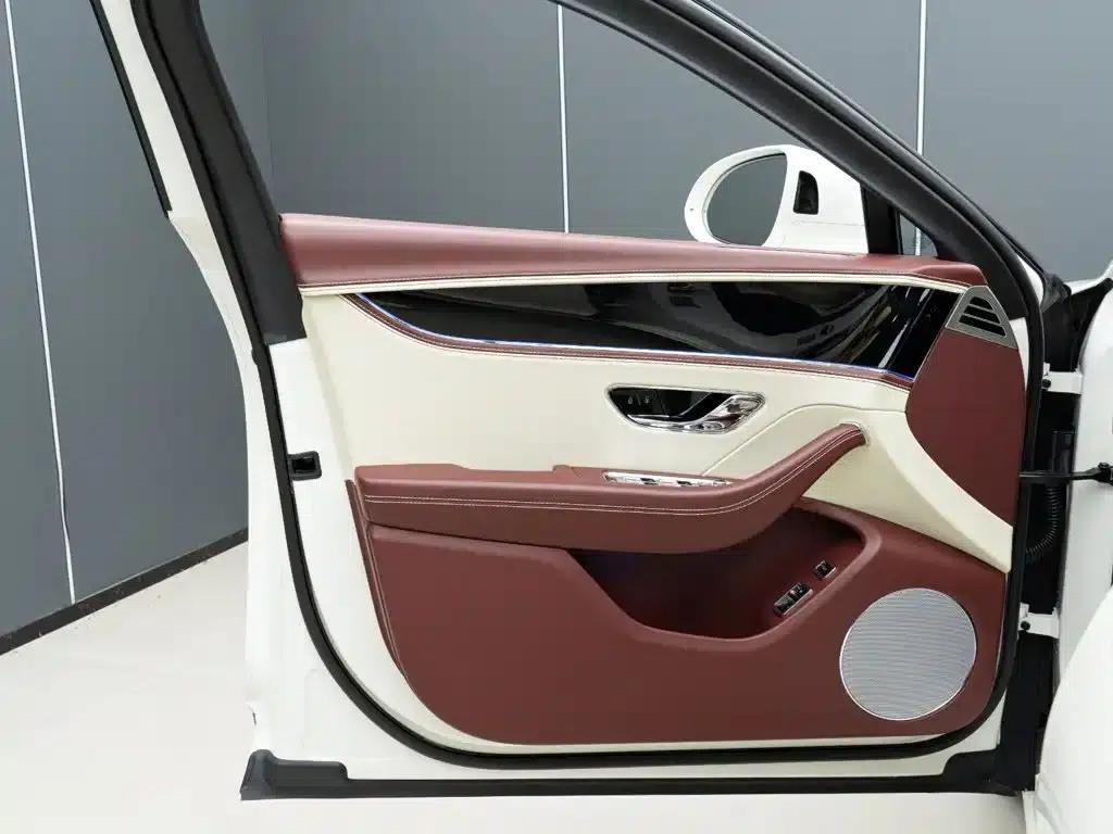 Flying Spur 2024 V8 Edition 8 — миниатюра 9