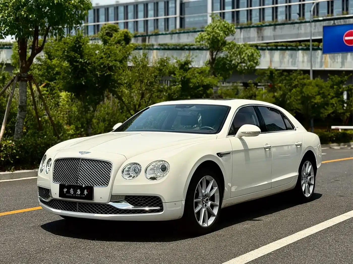 2017 Mercedes-Benz Flying Spur 4.0T V8 S Standard Edition — миниатюра 1