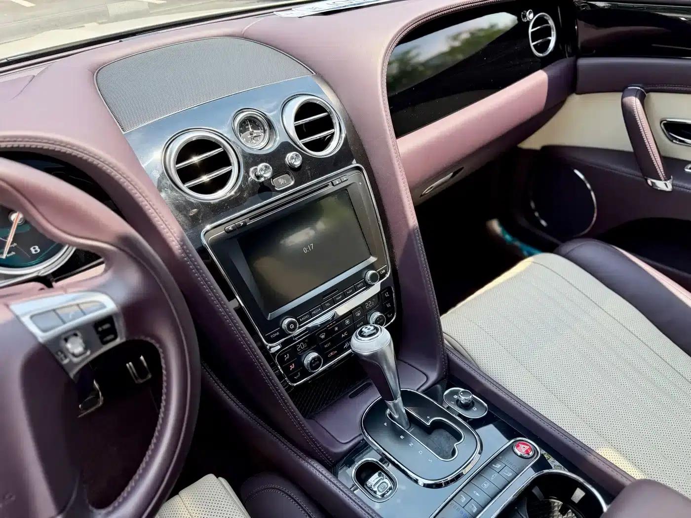 2017 Mercedes-Benz Flying Spur 4.0T V8 S Standard Edition — миниатюра 7
