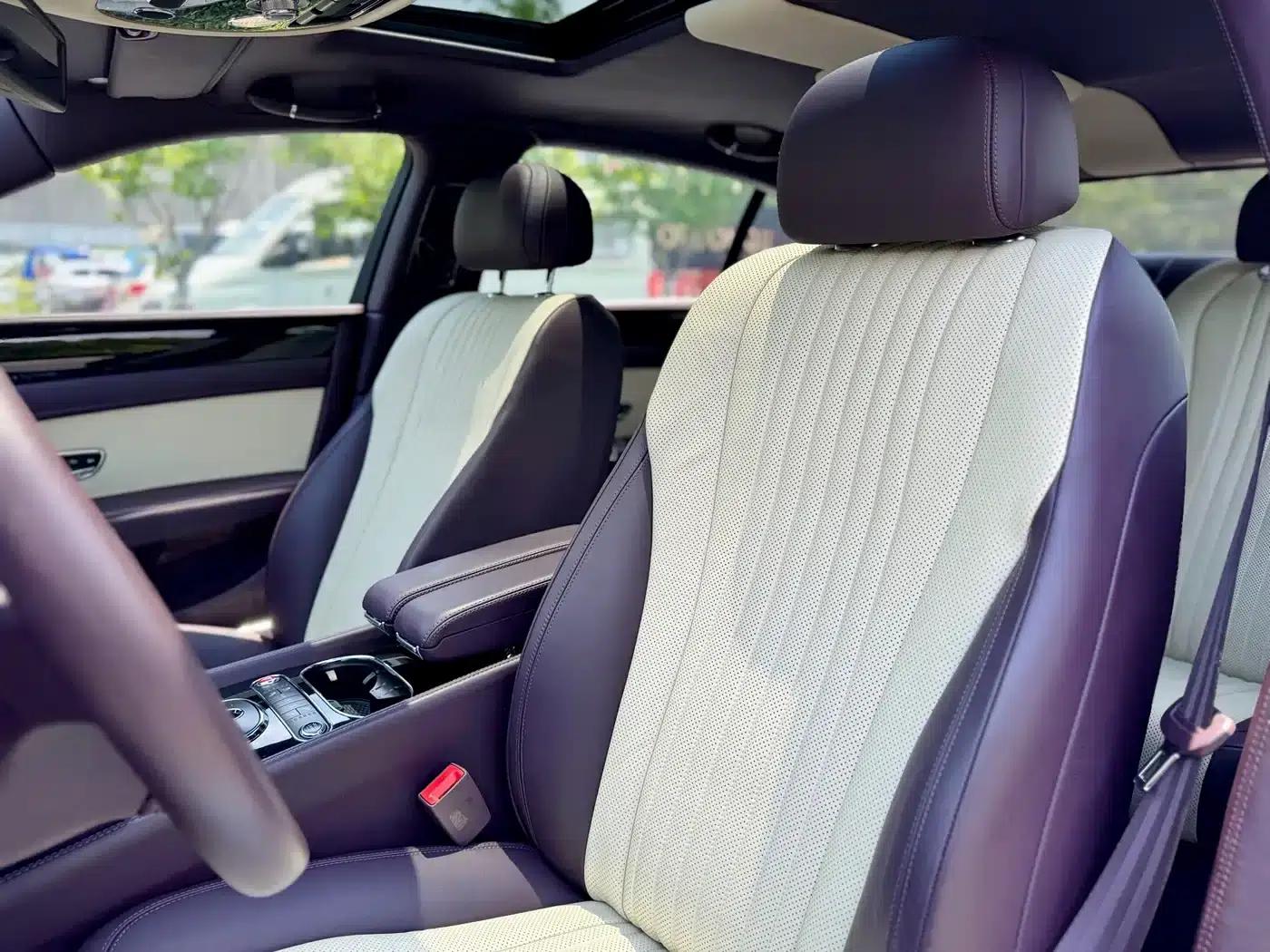2017 Mercedes-Benz Flying Spur 4.0T V8 S Standard Edition — миниатюра 10