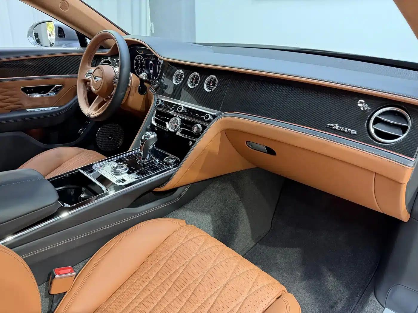 2023 Mercedes-Benz Flying Spur 4.0T V8 Elegance Edition — миниатюра 9