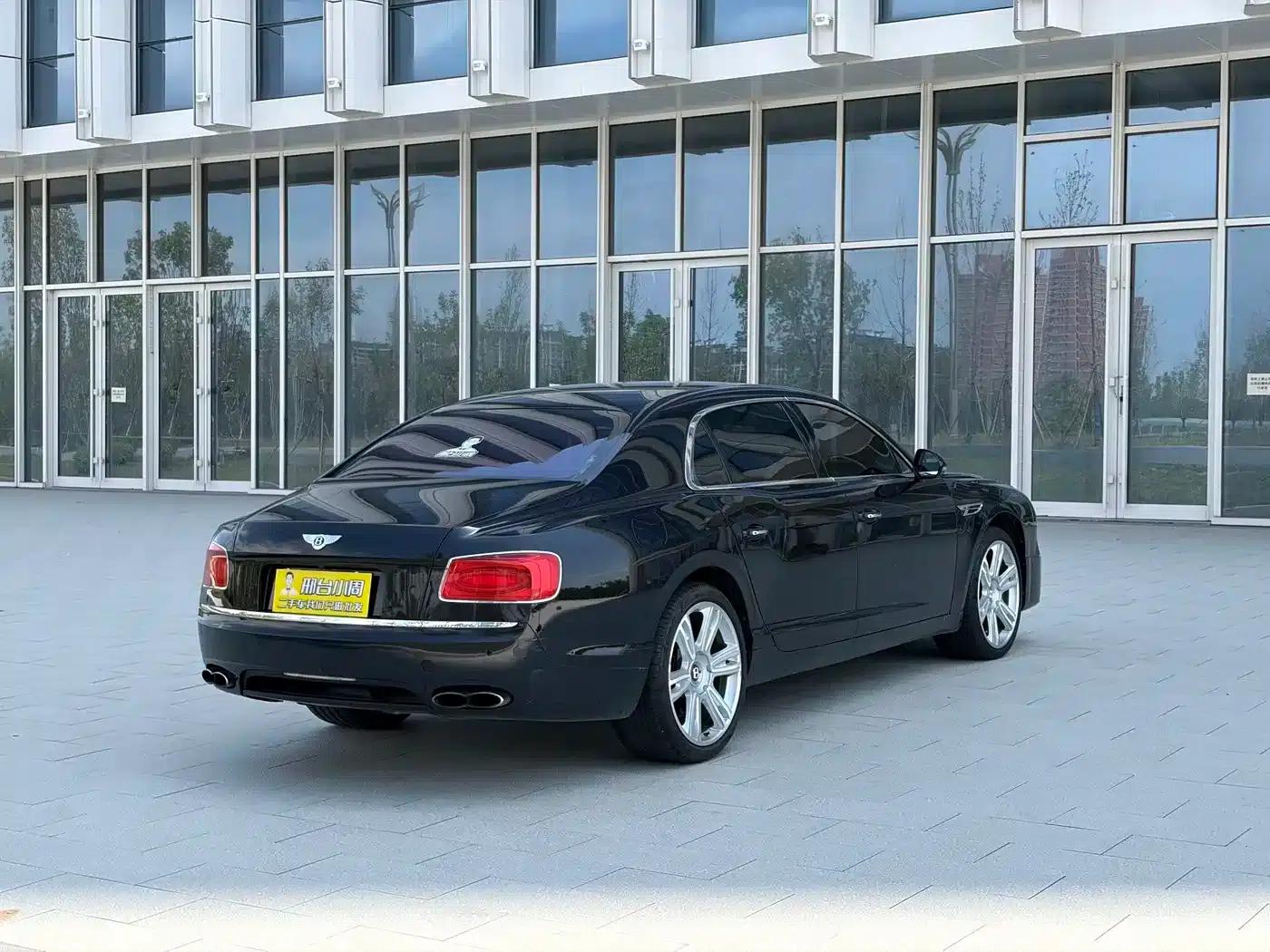 2015 Flying Spur 4.0T V8 Luxury Edition — миниатюра 9