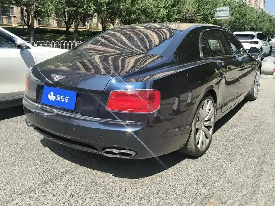 2016 Flying Spur 4.0T V8 Standard Edition — миниатюра 3