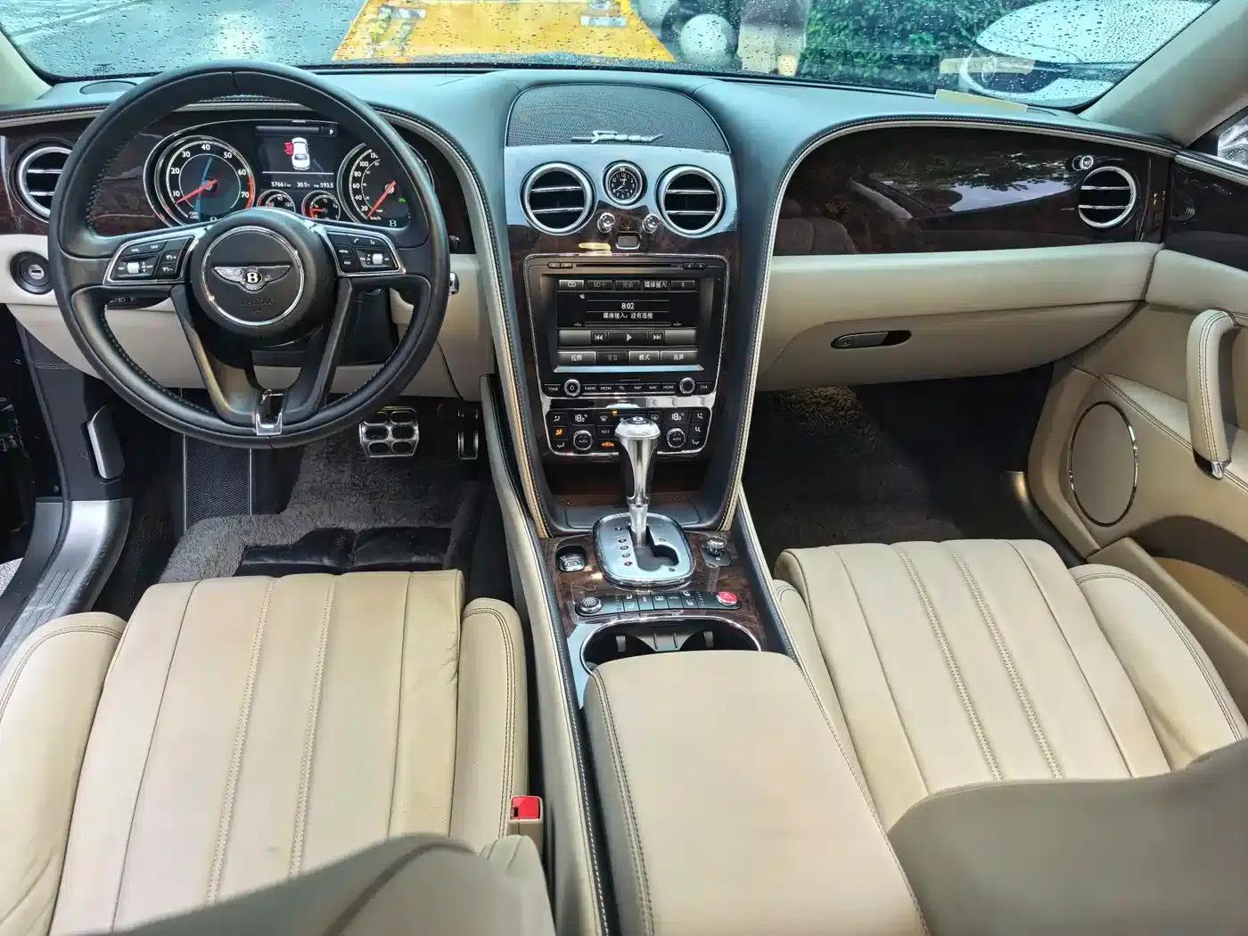 2014 Flying Spur 4.0T V8 Premium Edition — миниатюра 11