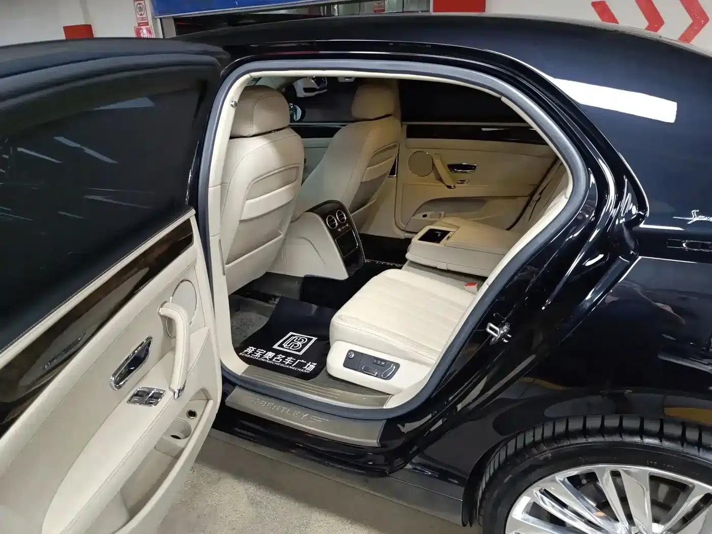 2014 Flying Spur 4.0T V8 Premium Edition — миниатюра 4