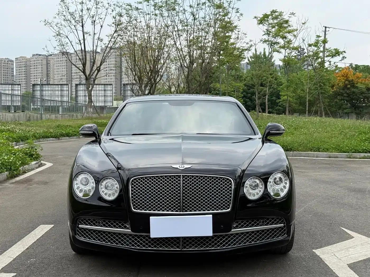 2014 Flying Spur 4.0T V8 Standard Edition — миниатюра 2