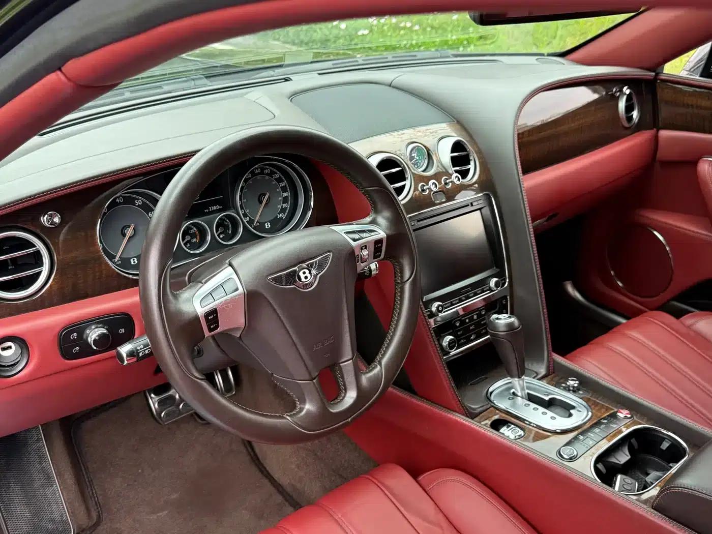 2014 Flying Spur 4.0T V8 Standard Edition — миниатюра 6