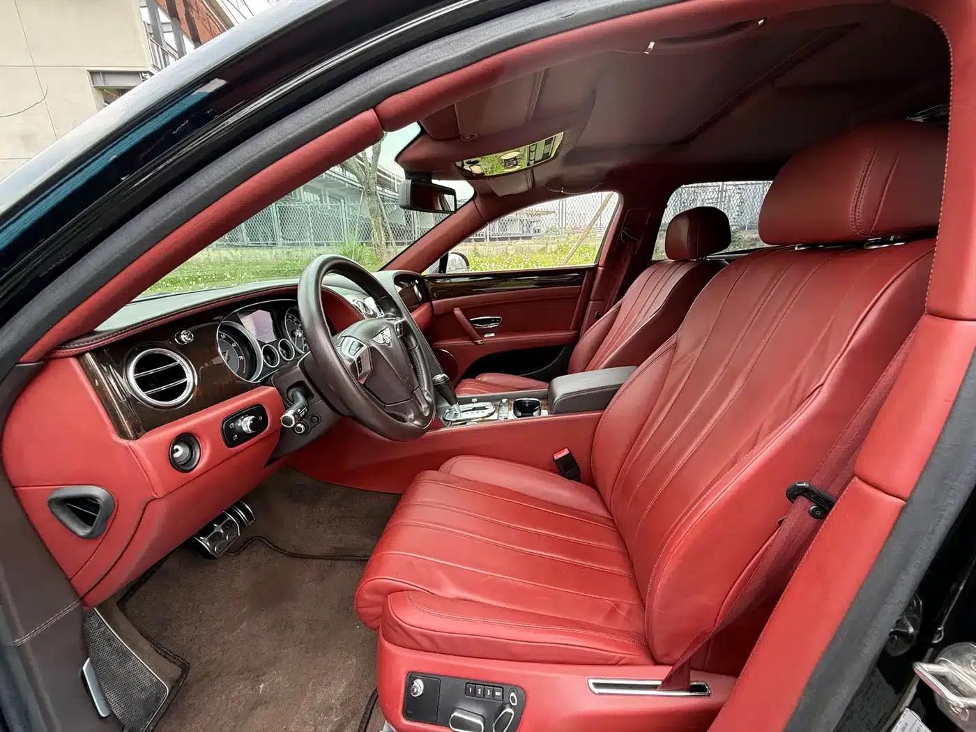 2014 Flying Spur 4.0T V8 Standard Edition — миниатюра 7