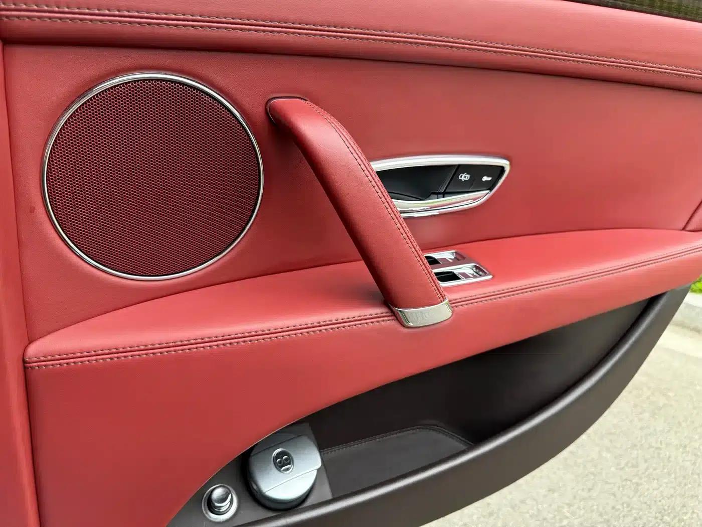 2014 Flying Spur 4.0T V8 Standard Edition — миниатюра 9