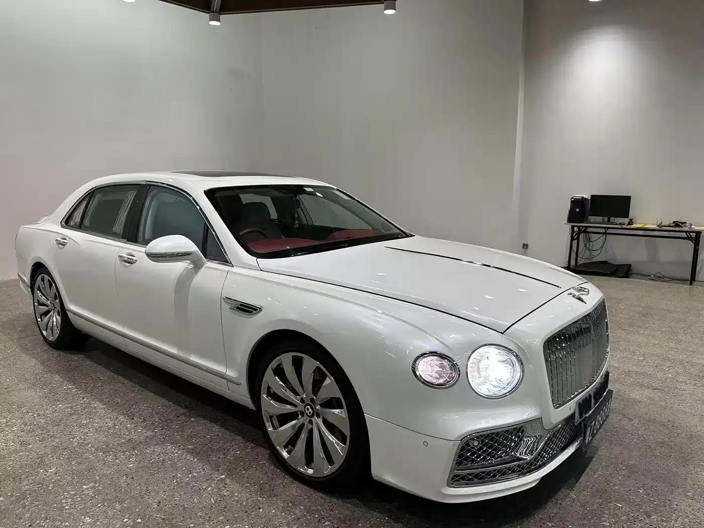 2010 Flying Spur 6.0T Five-Seater — миниатюра 9