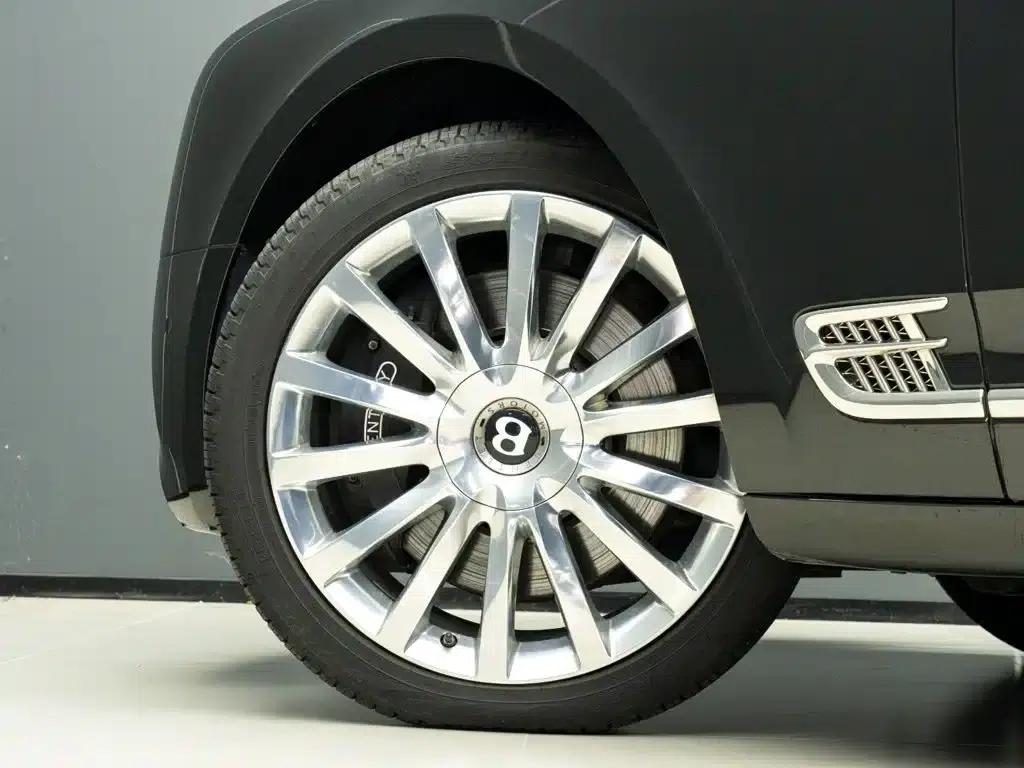 Mulsanne 2017 6.8T Long Wheelbase — миниатюра 6