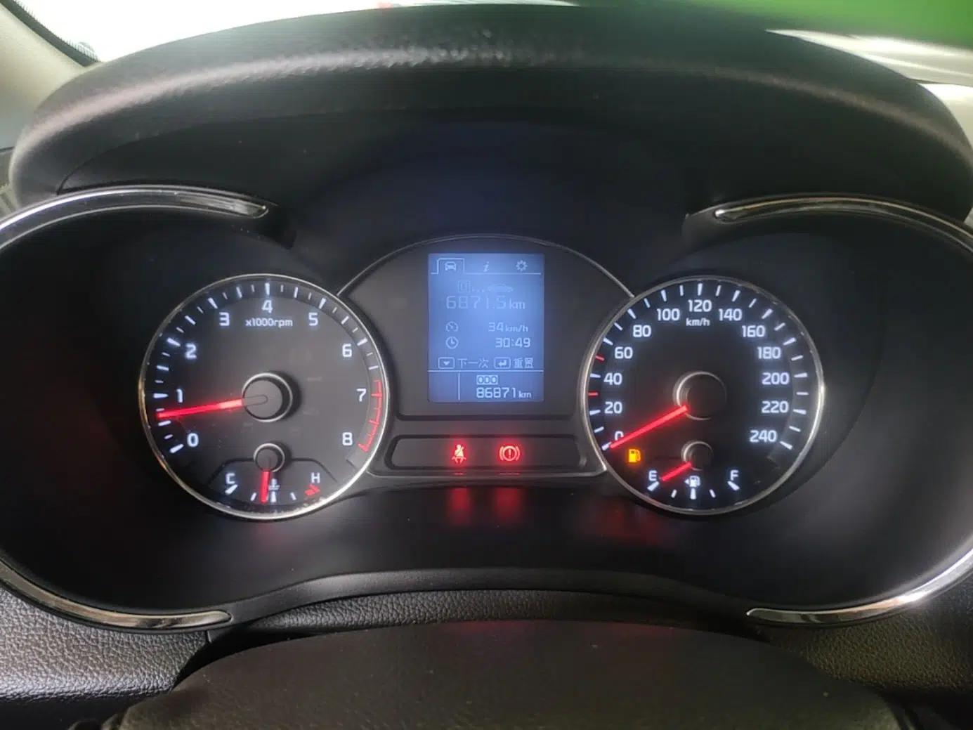 Kia K3S 2014 1.6L Manual GL — миниатюра 14