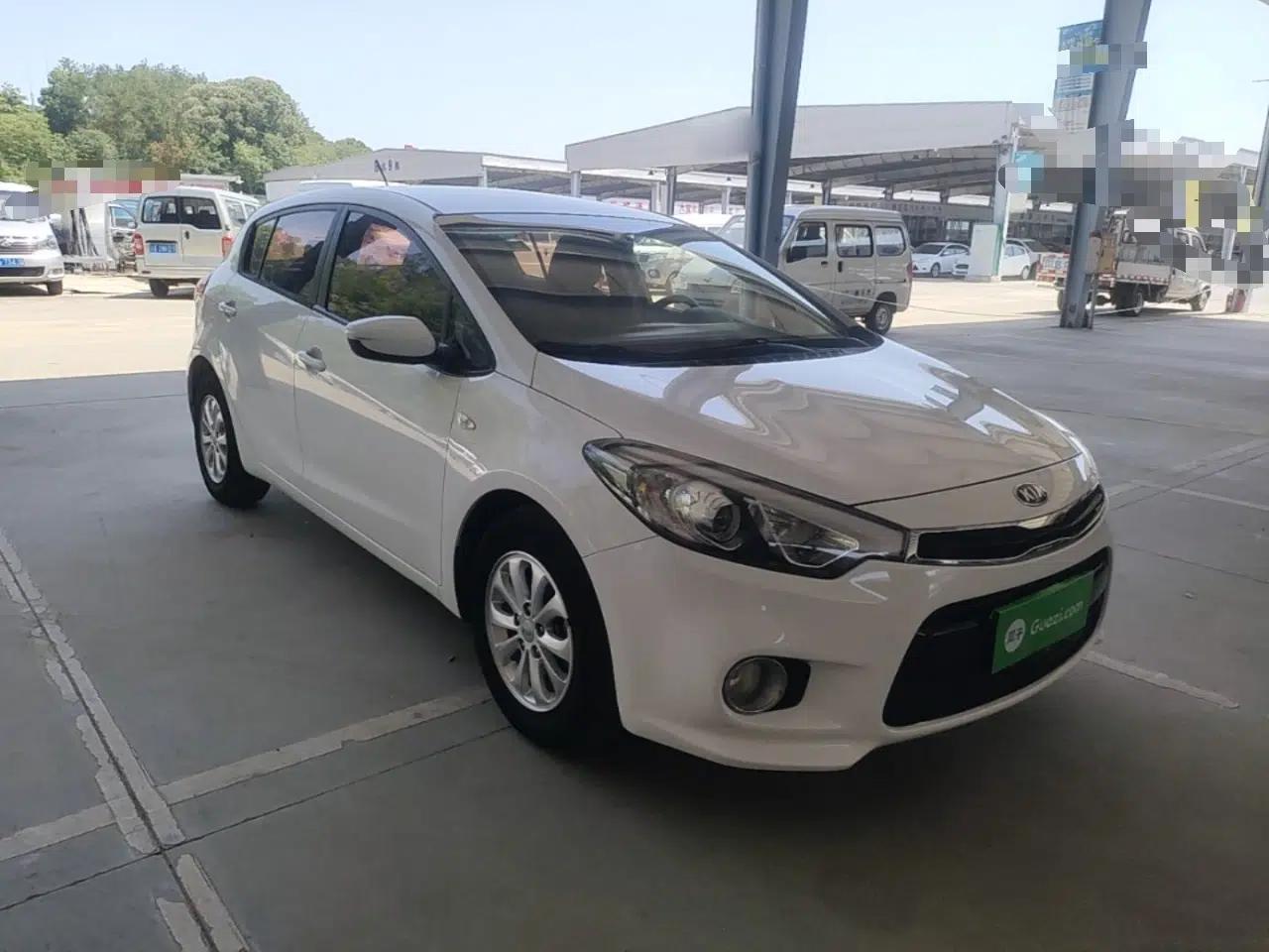 Kia K3S 2014 1.6L Manual GL — миниатюра 3