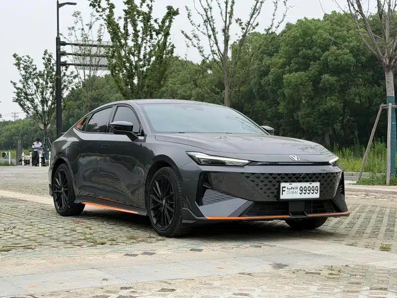 Changan UNI-V 2025 1.5T 500Bar Premium Sport — миниатюра 3