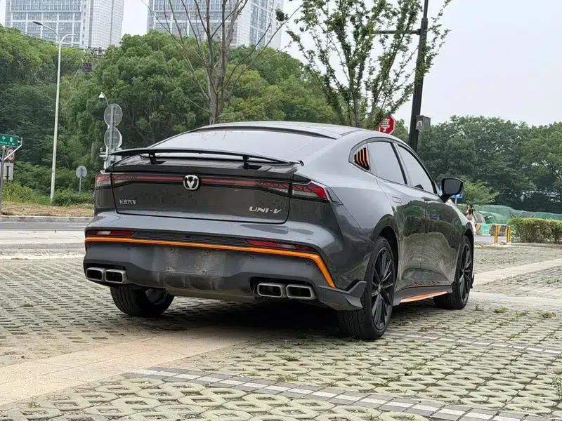 Changan UNI-V 2025 1.5T 500Bar Premium Sport — миниатюра 6