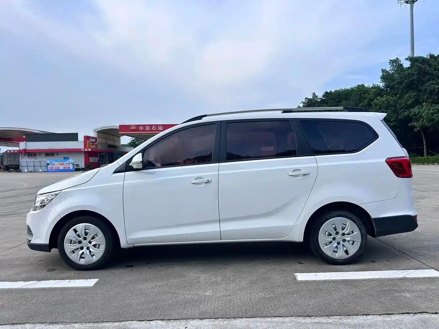 Baojun 730 2019 1.5L Manual Value Edition 7-Seater National VI Emission Standard — миниатюра 4