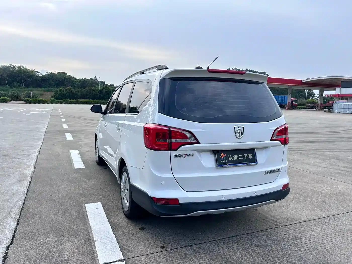 Baojun 730 2019 1.5L Manual Value Edition 7-Seater National VI Emission Standard — миниатюра 8